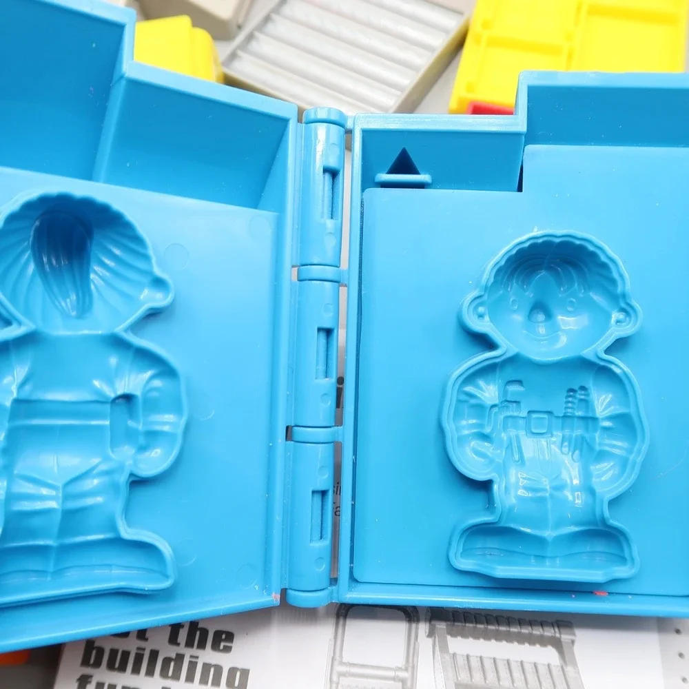 Hasbro welcome pocket